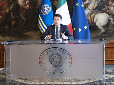 APPROVATO IL DECRETO #CURAITALIA - conf stampa conte