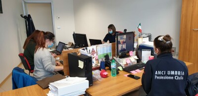 VOLONTARI DEL SERVIZIO CIVILE OPERATIVI AL COR - volontari al lavoro